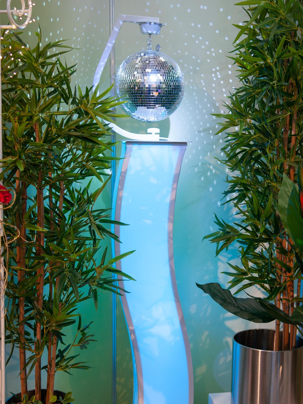 EUROLITE Stand Mount with Motor for Mirror Balls up to 50cm wh + Quick Link - Image 4