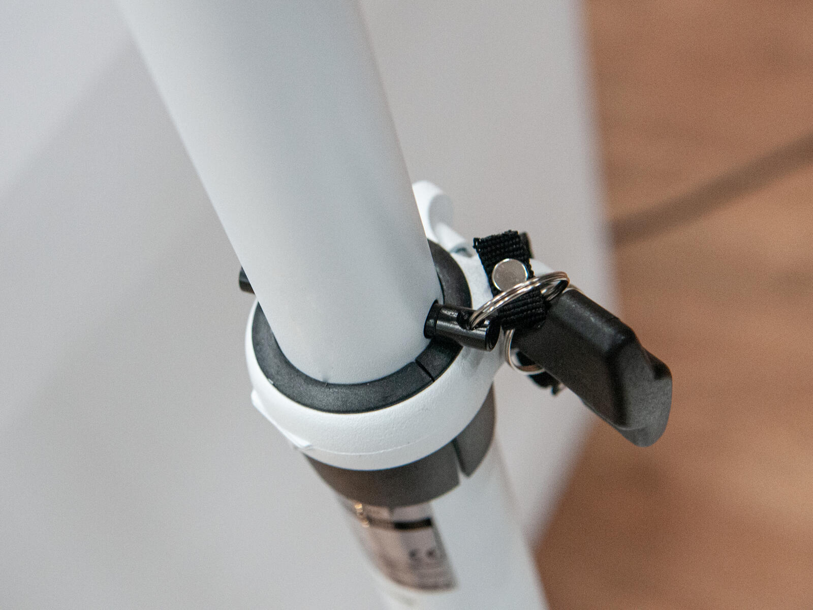 OMNITRONIC BPS-2 Loudspeaker Stand white - Image 5